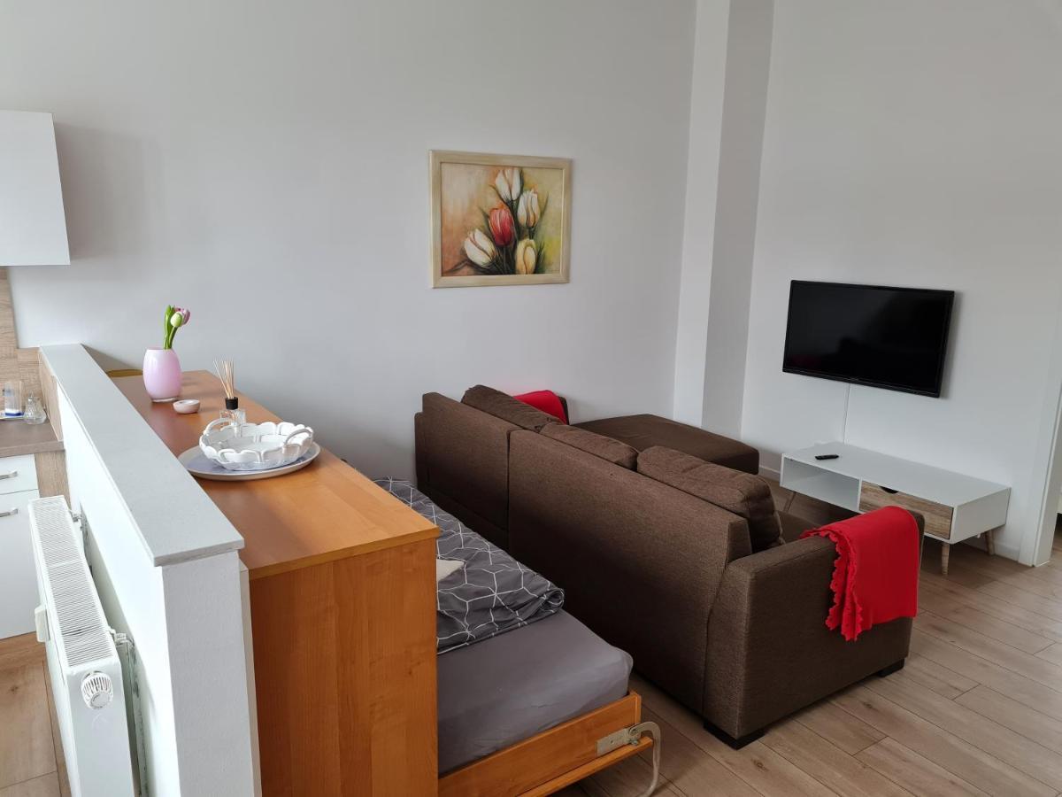 Erdgeschosswohnung In Appartement *